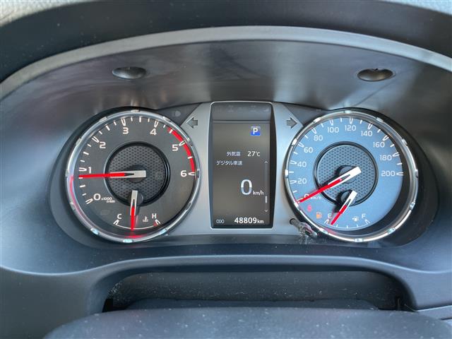 Toyota Hilux 4