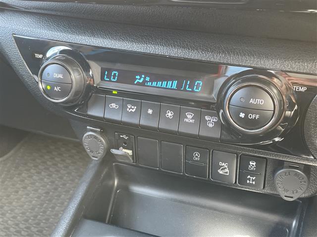 Toyota Hilux 12
