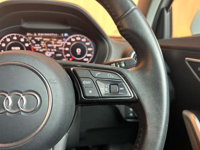 Audi Q2 12