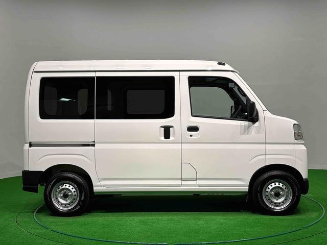 Daihatsu Hijet Cargo 7