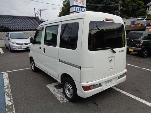 Daihatsu Hijet Cargo 8