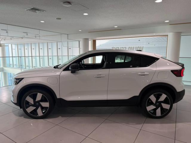 Volvo C40 4