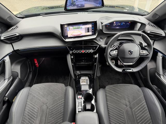 Peugeot SUV 2008 10