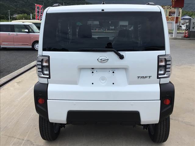 Daihatsu Taft 9