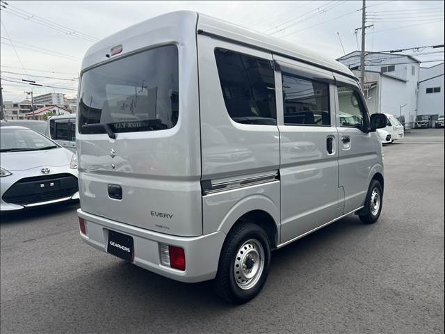 Suzuki Every 8