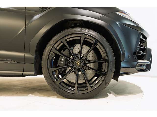 Lamborghini ウルス 11