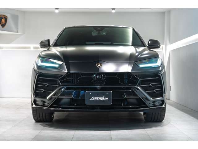 Lamborghini ウルス 4