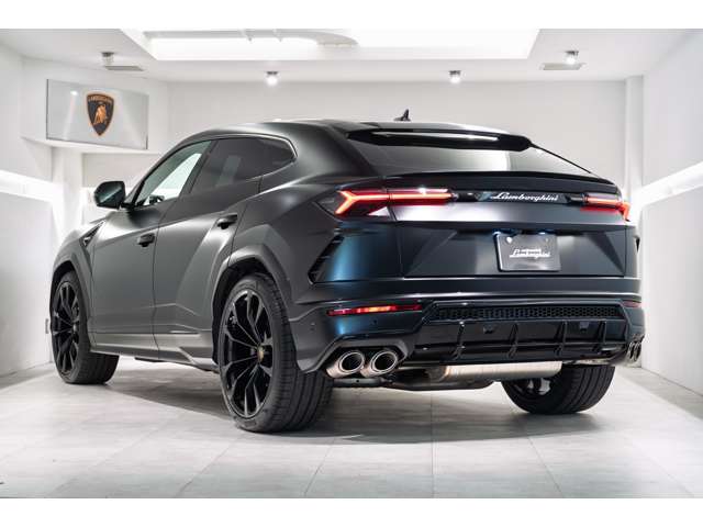 Lamborghini ウルス 8