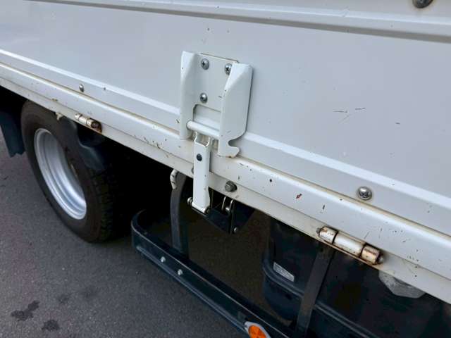 Isuzu Elf 11