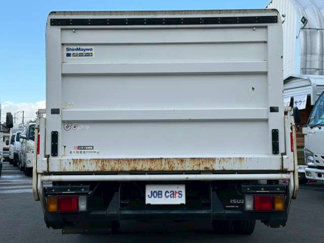 Isuzu Elf 5