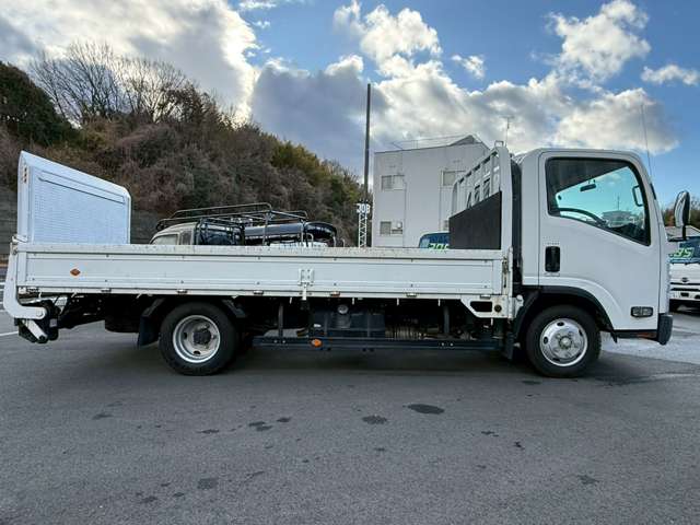 Isuzu Elf 9