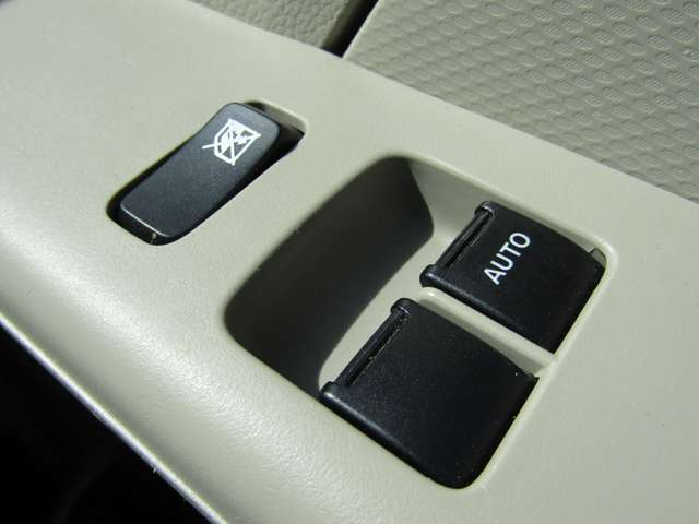 Nissan NV100 Clipper 12