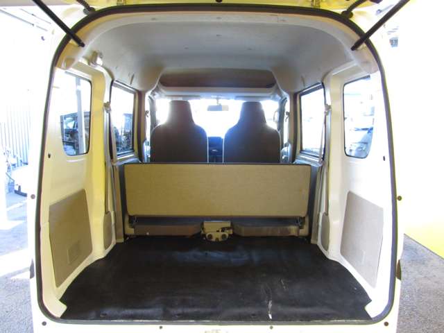 Nissan NV100 Clipper 9