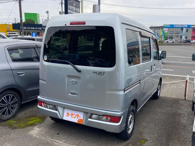 Daihatsu Hijet Cargo 2