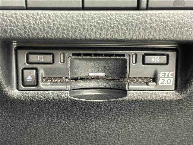 Toyota Harrier Hybrid 12