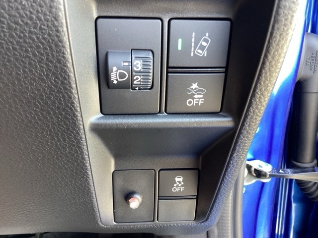 Honda N-VAN 10