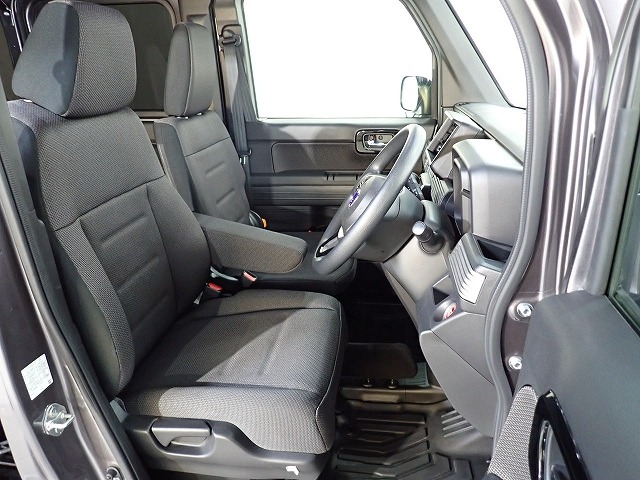 Honda N-VAN 11