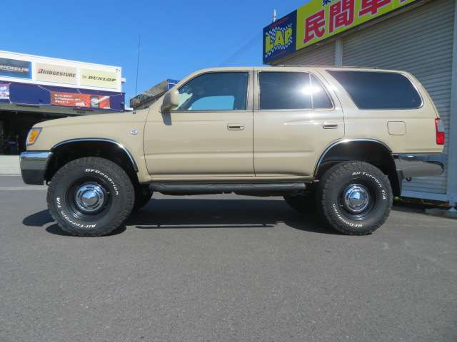 Toyota Hilux Surf 7
