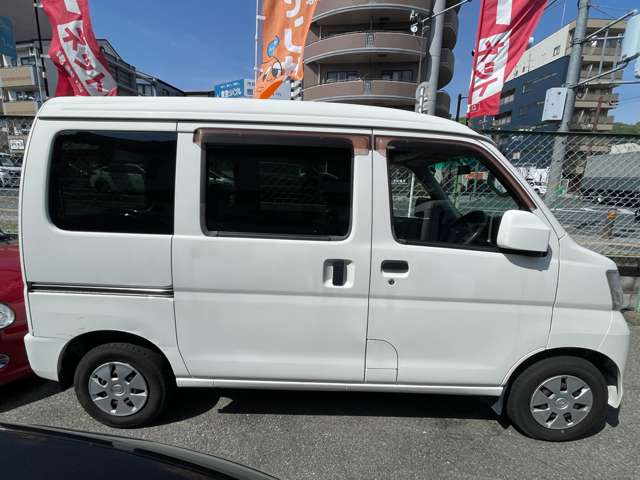 Daihatsu Hijet Cargo 3