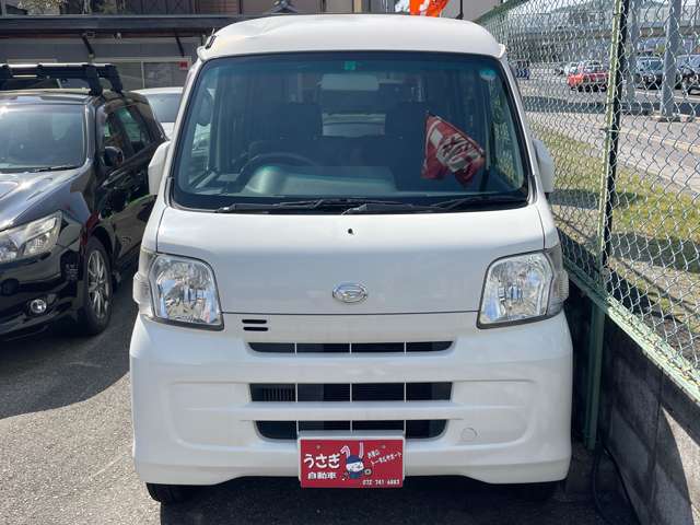 Daihatsu Hijet Cargo 4
