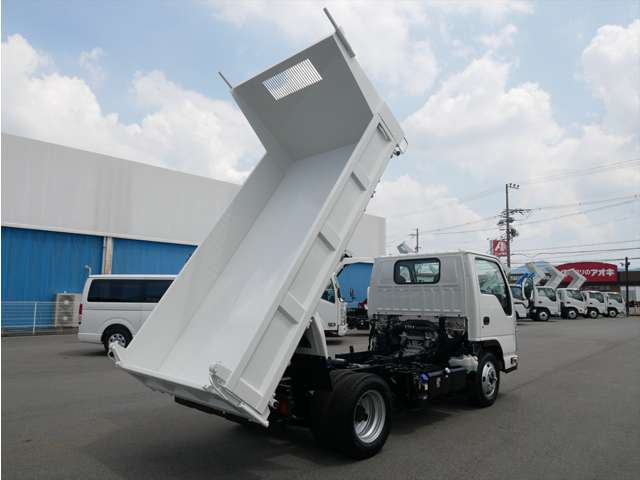 Isuzu Elf 6