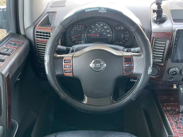 Nissan Titan 11