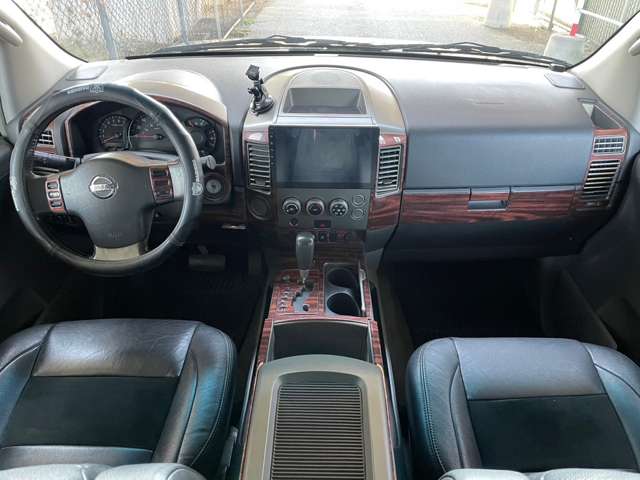 Nissan Titan 10