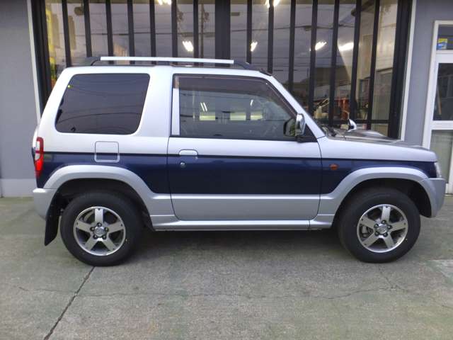 Mitsubishi Pajero Mini 12
