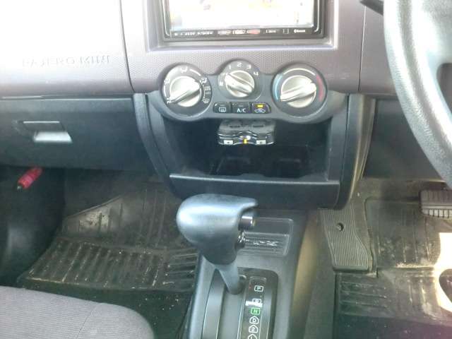 Mitsubishi Pajero Mini 12