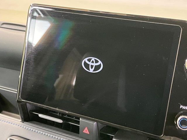 Toyota Voxy 3