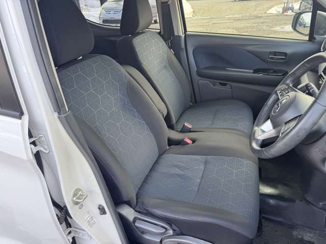 Mitsubishi eK X 8