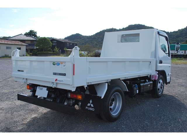 Mitsubishi Fuso Canter 4