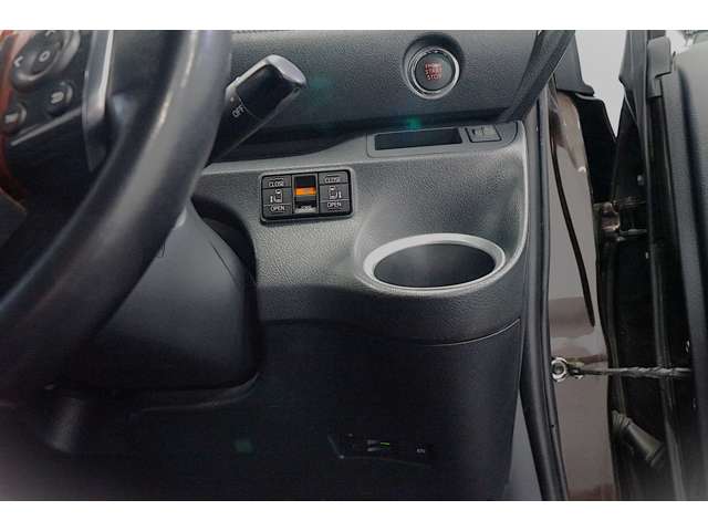 Toyota Sienta 12