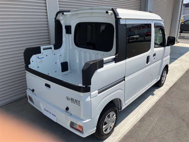 Daihatsu Hijet Deck Van 9
