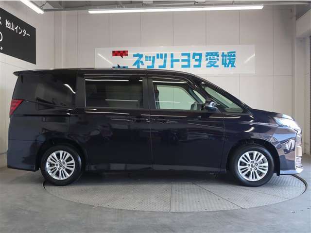 Toyota Noah 6