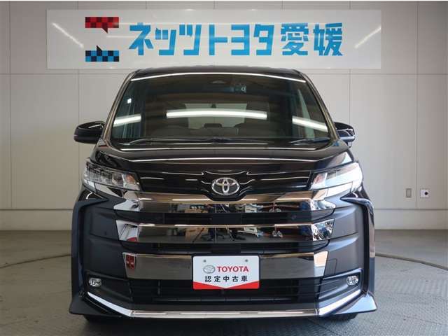 Toyota Noah 8