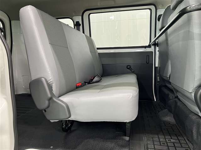 Daihatsu グランマックスカーゴ 11