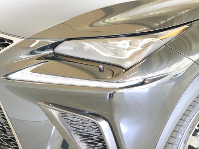 Lexus NX 8