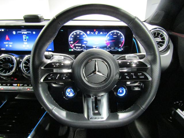 Mercedes-Benz GLB 10