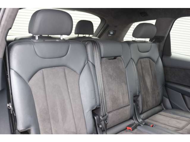 Audi Q7 10