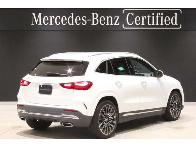 Mercedes-Benz GLA-Class 4