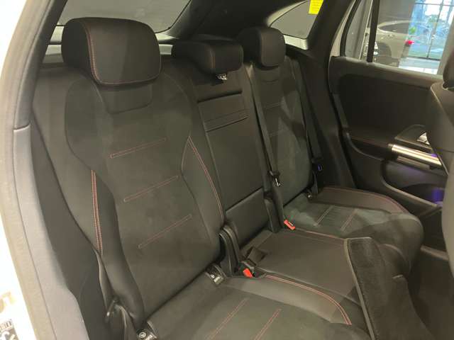 Mercedes-Benz GLA-Class 7