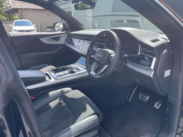 Audi Q8 8