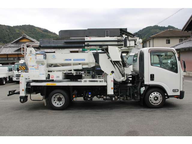 Isuzu Elf 5