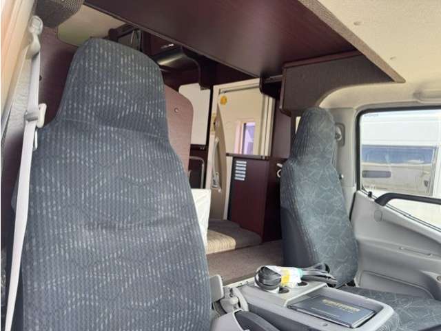 Toyota Camroad 12