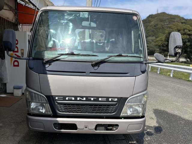 Mitsubishi Fuso Canter 2