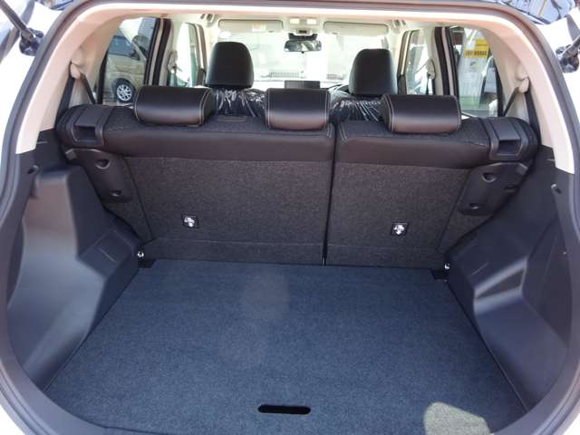 Daihatsu Rocky 11