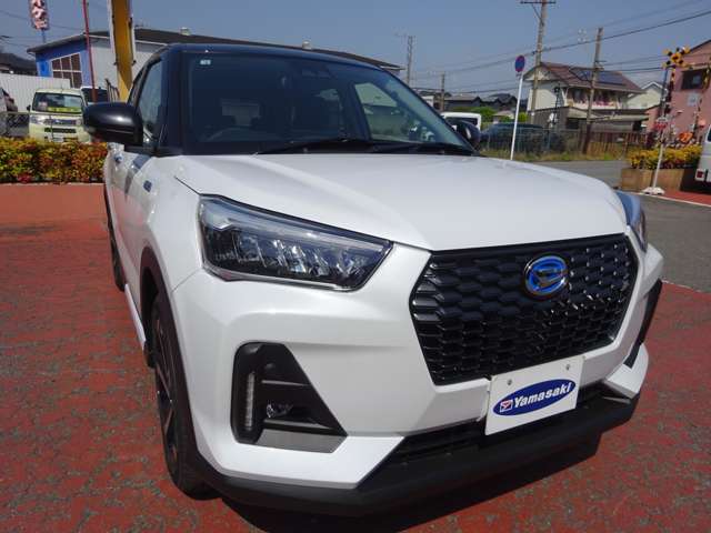 Daihatsu Rocky 3