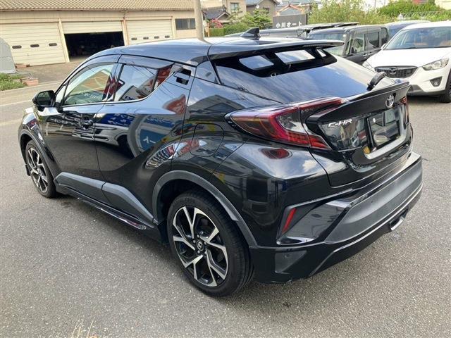 Toyota C-HR 6