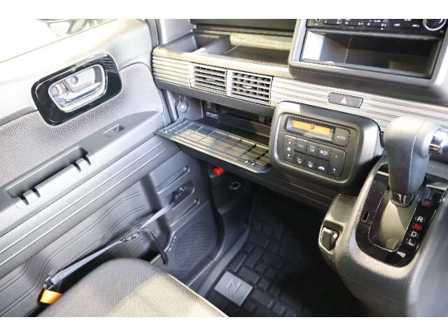 Honda N-VAN 12